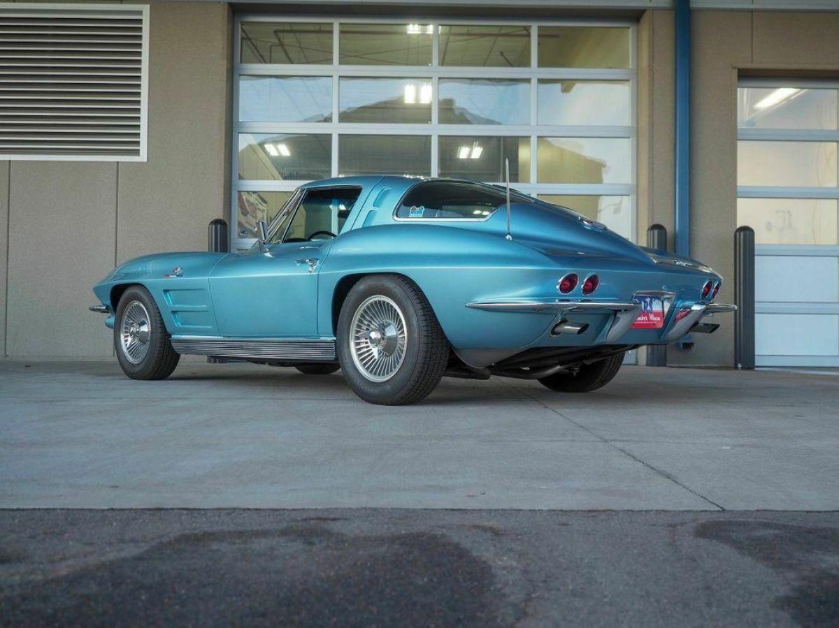 1963 Chevrolet Corvette Split Window Split-Window 327 FUELIE - photo 2