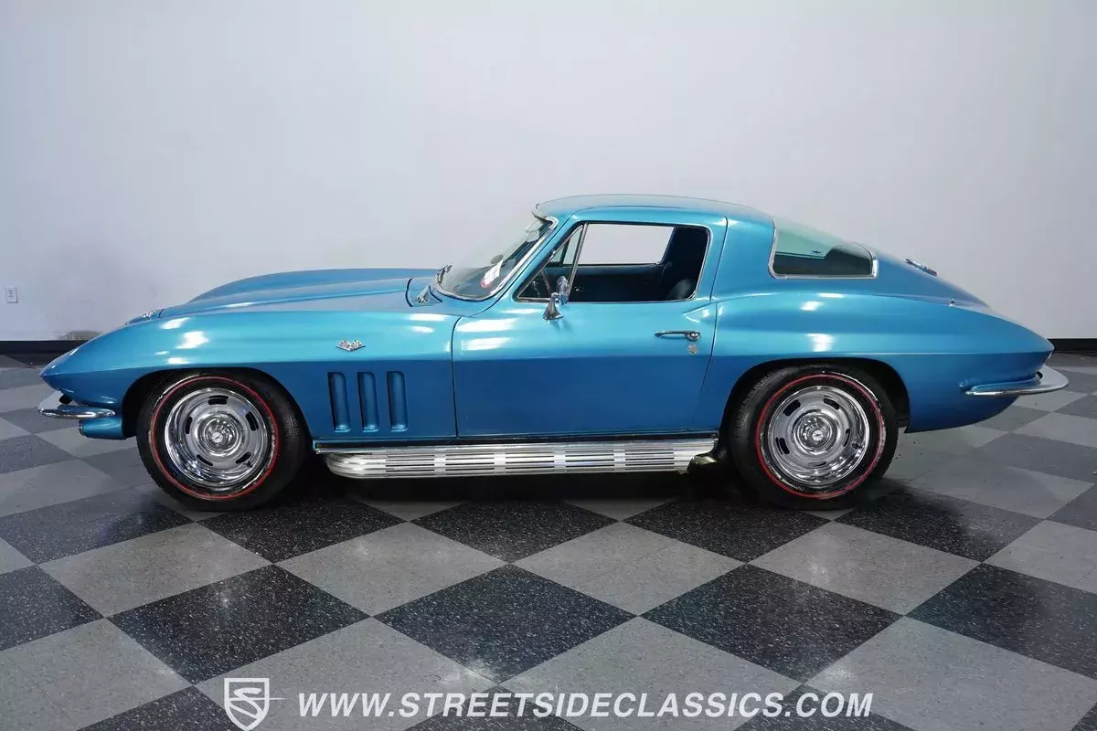 327 V8 AUTOMATIC FACTORY CORRECT NASSAU BLUE OVER BLUE POWER STEERING POWER 4 WH 1966 Chevrolet Corvette Coupe