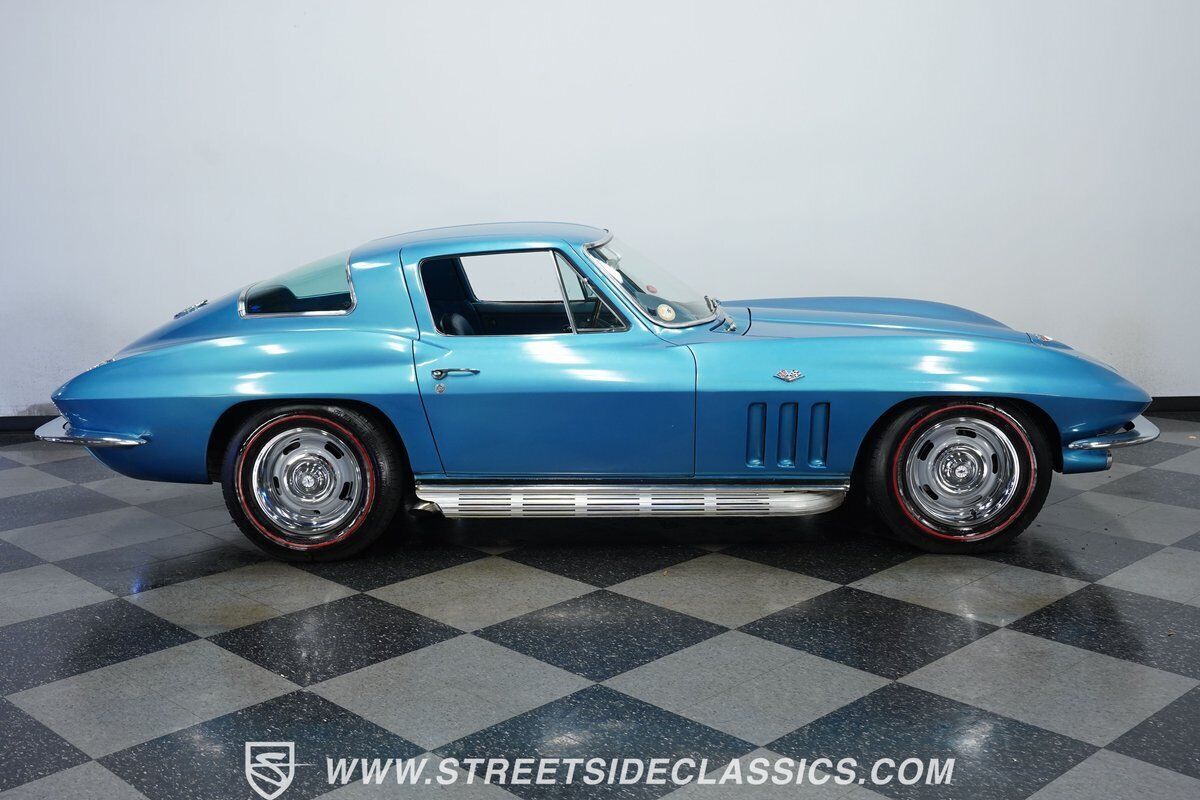 1966 Chevrolet Corvette Coupe - photo 12