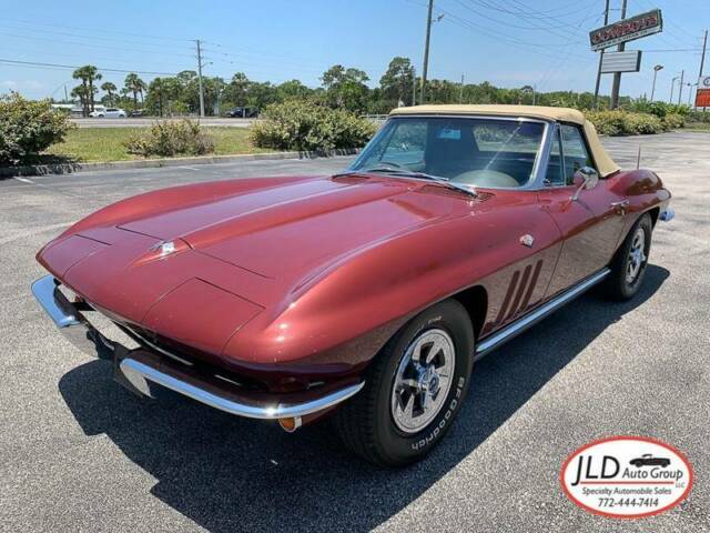 1965 Chevrolet Corvette - photo 2