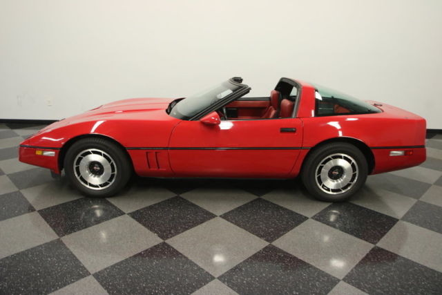 1984 Chevrolet Corvette Base Hatchback 2-Door - photo 3