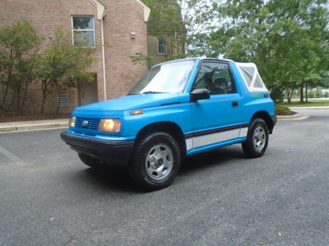 32K ORIGINAL MILES-YES ''32K'' 1 OWNER MILES-4X4 WITH NO RESERVE-YES NO RESERVE! 1991 Chevrolet Tracker