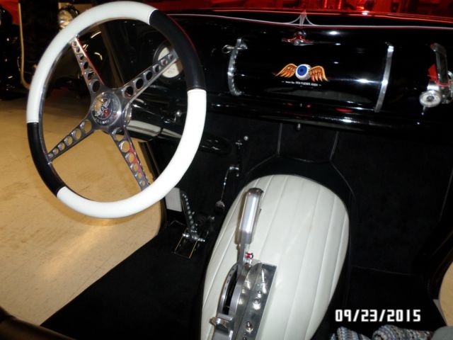 1933 Ford Coupe - photo 10