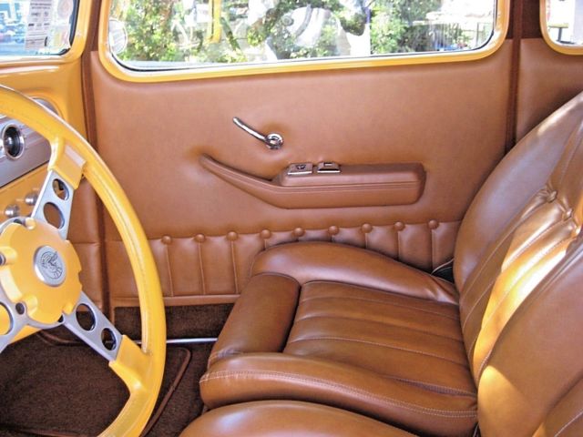 1933 Pontiac 2 Door Touring Sedan - photo 6