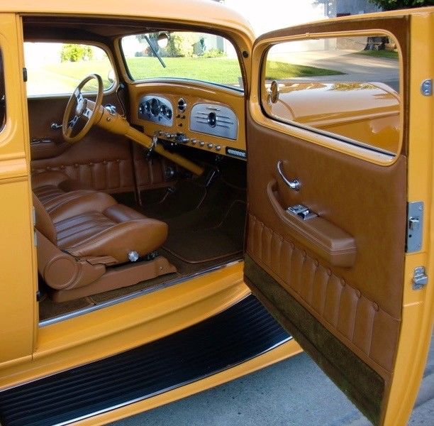 1933 Pontiac 2 Door Touring Sedan - photo 7