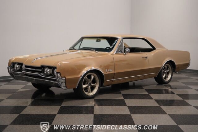 1967 Oldsmobile Cutlass Holiday Coupe - photo 8