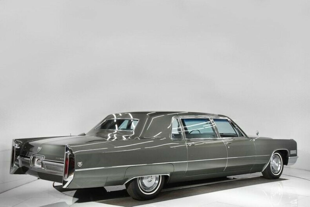 1966 Cadillac Fleetwood 75 - photo 3
