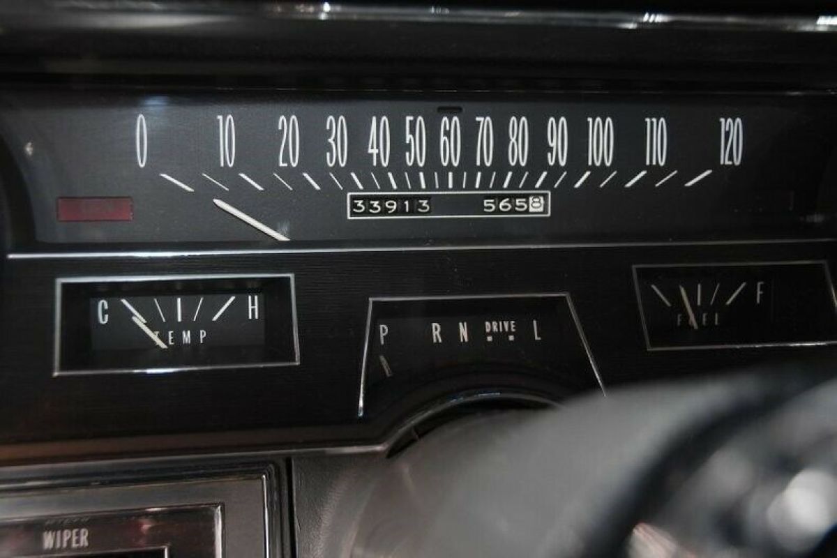 1966 Cadillac Fleetwood 75 - photo 8