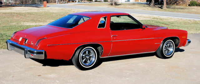 1975 Pontiac Le Mans Sport Coupe - photo 3