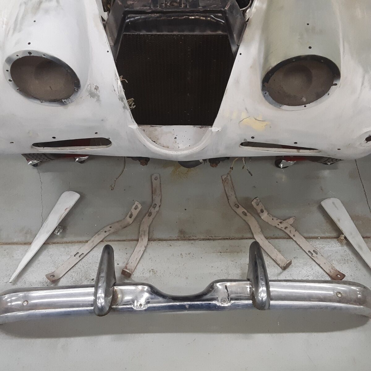 1957 Jaguar XK150 - photo 8