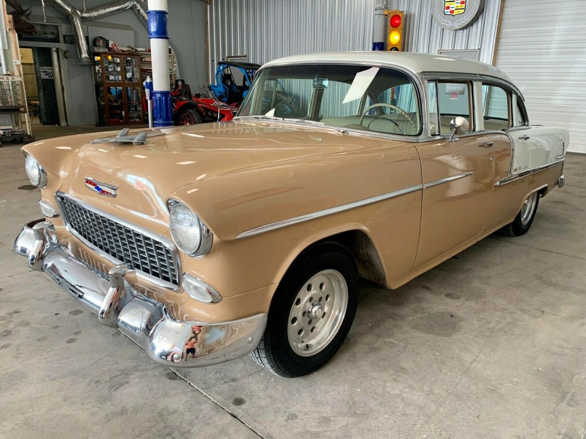 350 / 4 speed 1955 Chevrolet Bel Air/150/210