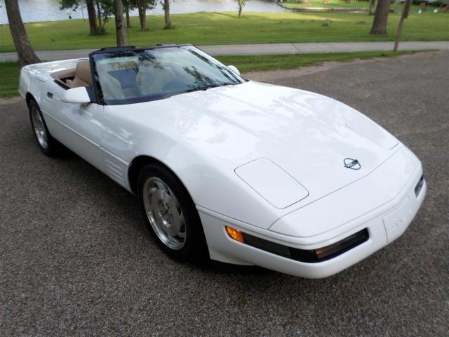 350, Auto, Cold A/C, Fully Loaded, 100% Original, Low Miles, Best Color Combo!! 1994 Chevrolet Corvette FREE SHIPPING!
