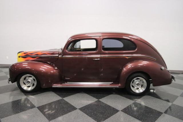 1940 Ford 2 Door Sedan Deluxe - photo 3