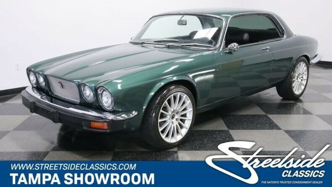 350 V8 700R4 OVERDRIVE P/S P/B 4 WHEEL DISC COLD R-134A A/C RARE XJ COUPE 1975 Jaguar XJ6-C