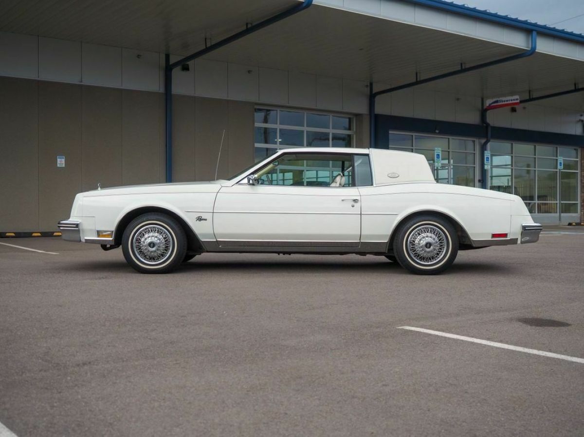 1980 Buick Riviera Low Miles - photo 9