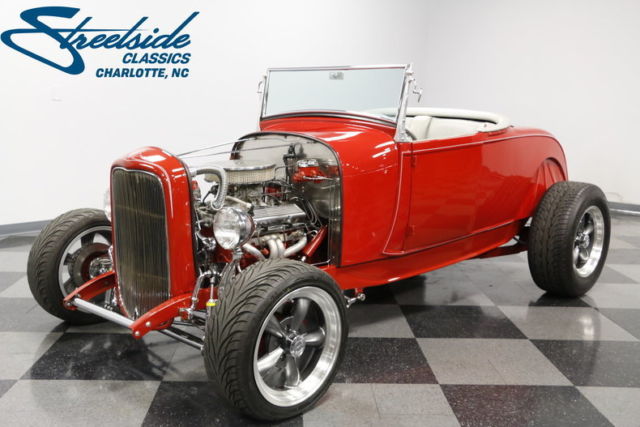 350 V8, TH350 AUTO, CLEAN IN/OUT, WARM WEATHER CRUISER, GR8 COLOR COMBO, NICE!! 1929 Ford Model A Roadster