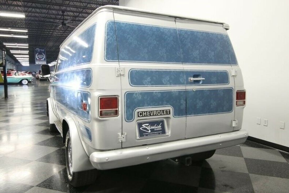 1977 Chevrolet G20 Van Shorty Van - photo 11