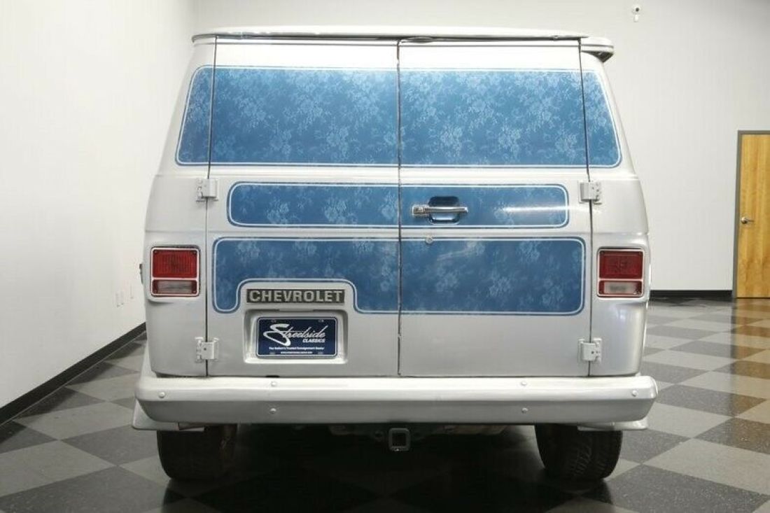 1977 Chevrolet G20 Van Shorty Van - photo 12
