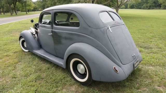 1937 Ford 2 DOOR SEDAN - photo 4