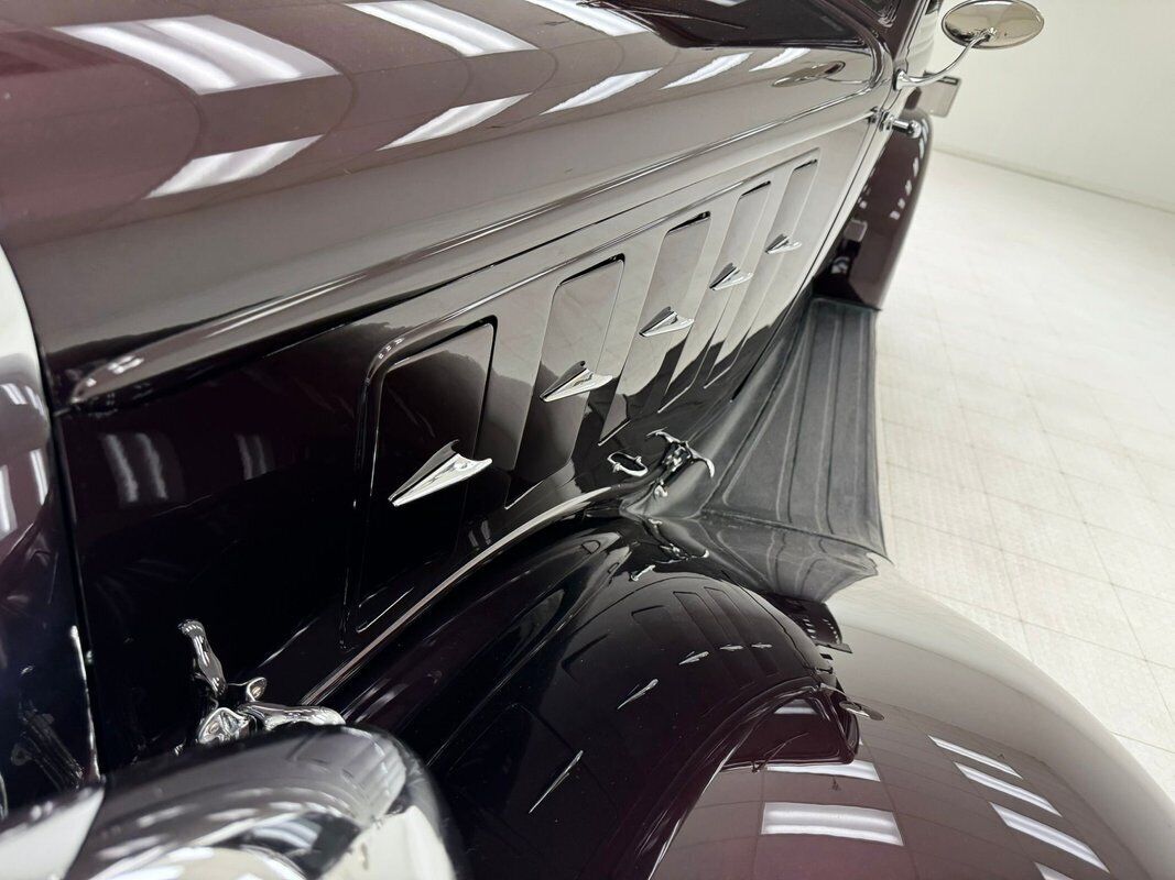 1933 Chrysler Imperial 8 Series CQ Coupe - photo 12