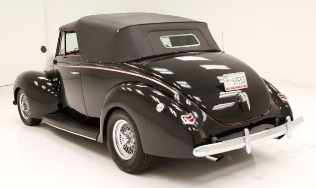 1940 Ford Deluxe Convertible - photo 5