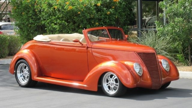 350TPI, 700R4 TRANS,Vintage A/C, SHOW & STREET ROD 1937 Ford Cabriolet --