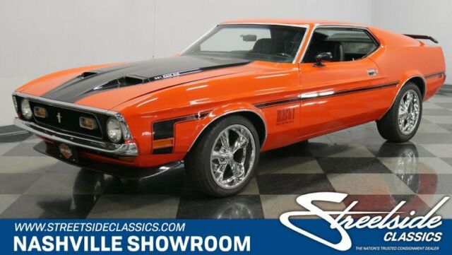 351ci motor with a 4 speed manual true Mach 1 1971 Ford Mustang Mach 1