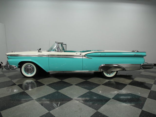 1959 Ford Galaxie Skyliner - photo 2