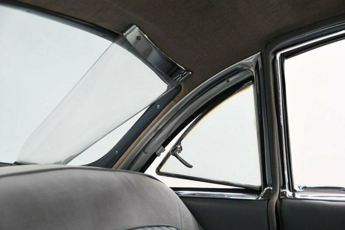 1956 Cadillac 60 Special Fleetwood - photo 11