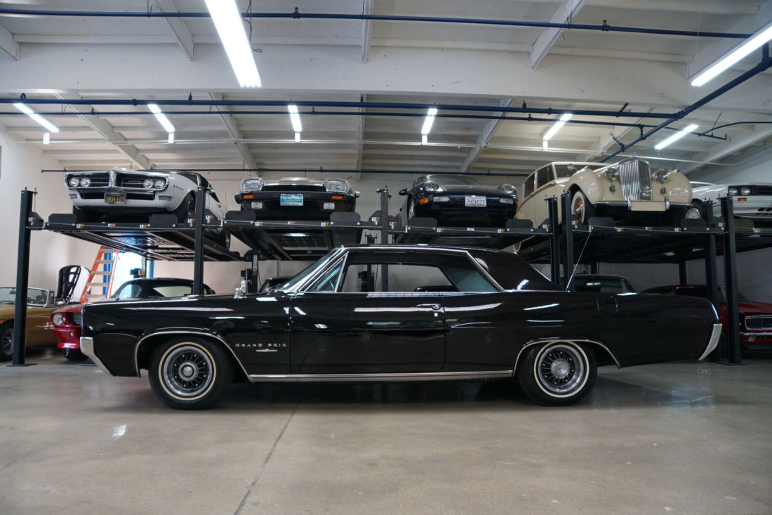 1964 Pontiac Grand Prix 389 V8 2 Door Hardtop - photo 2