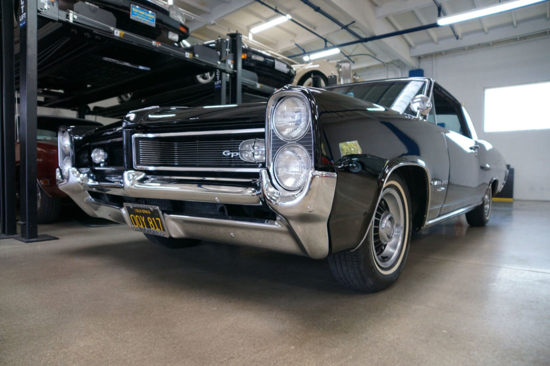 1964 Pontiac Grand Prix 389 V8 2 Door Hardtop - photo 4