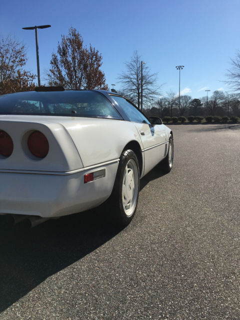 1988 Chevrolet Corvette - photo 2