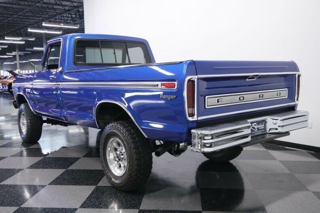 1976 Ford F-250 Highboy 4x4 - photo 10
