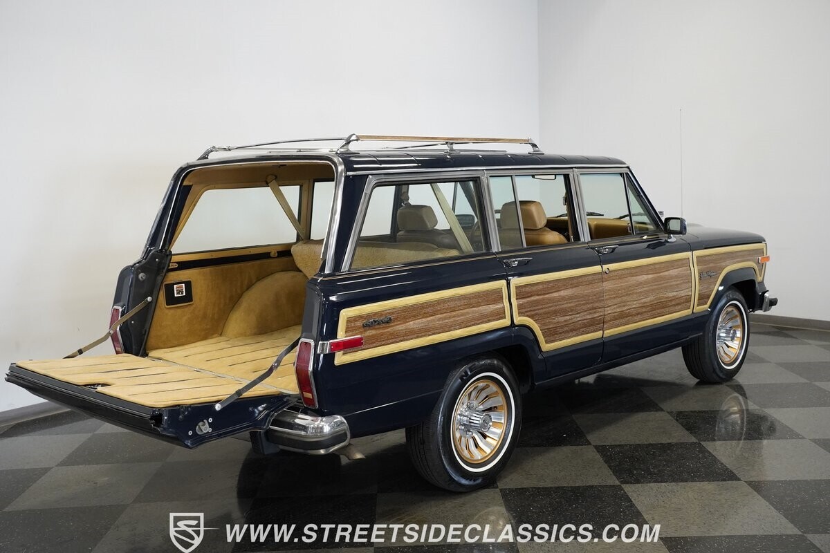 1987 Jeep Wagoneer - photo 7