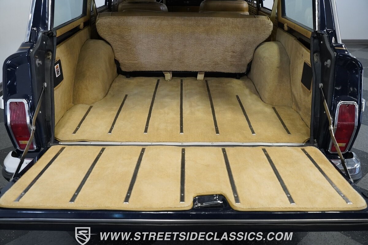 1987 Jeep Wagoneer - photo 8