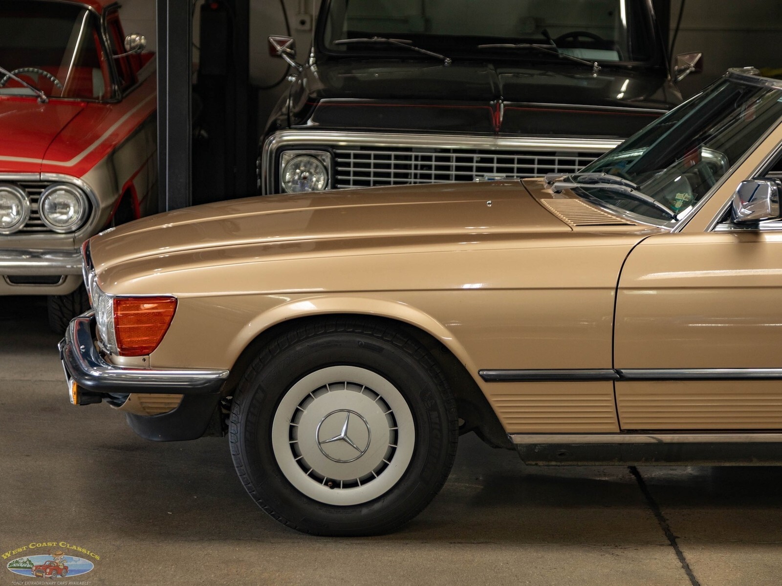1985 Mercedes-Benz SL-Class Euro Spec 6 cyl Convertible with 36K orig miles - photo 8