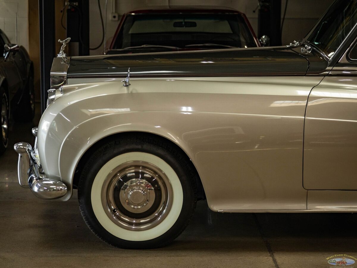 1957 Rolls-Royce Silver Cloud I H.J Mulliner Sedan - photo 5