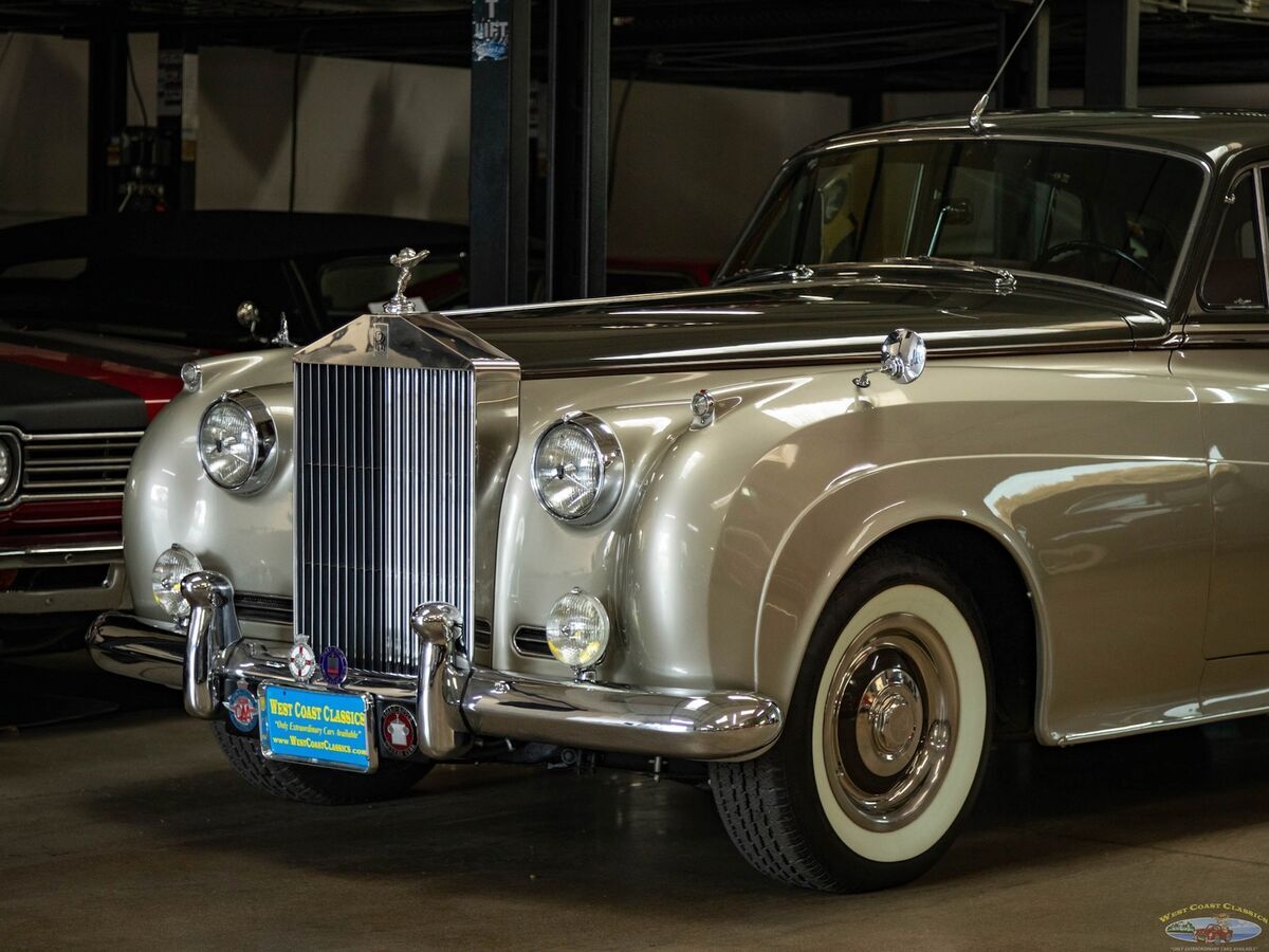 1957 Rolls-Royce Silver Cloud I H.J Mulliner Sedan - photo 8