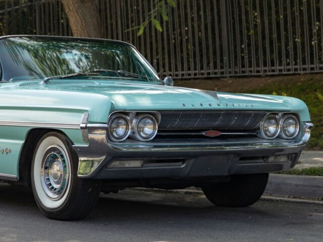 1961 Oldsmobile Series 98 394/325HP V8 Convertible - photo 13
