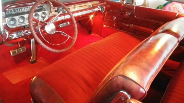 1960 Pontiac Bonneville - photo 3