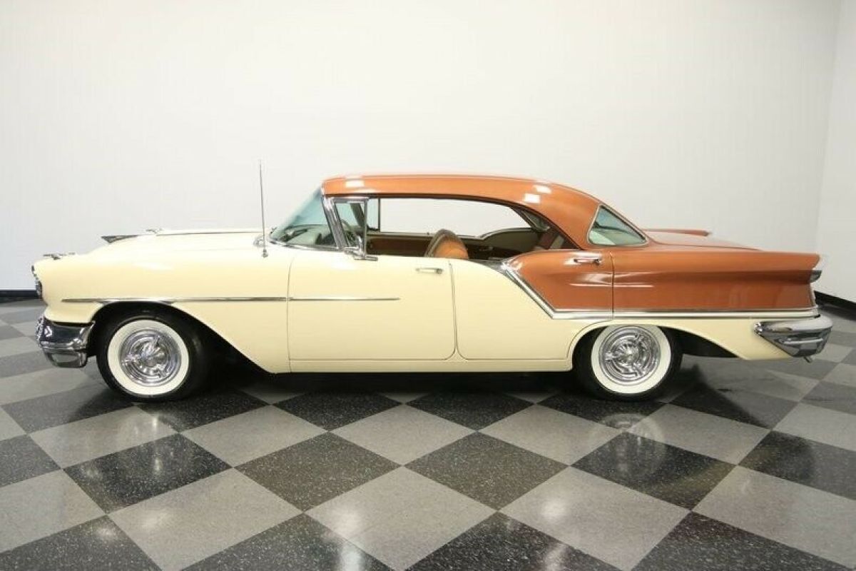 1957 Oldsmobile Eighty-Eight 4 Door Hardtop - photo 3