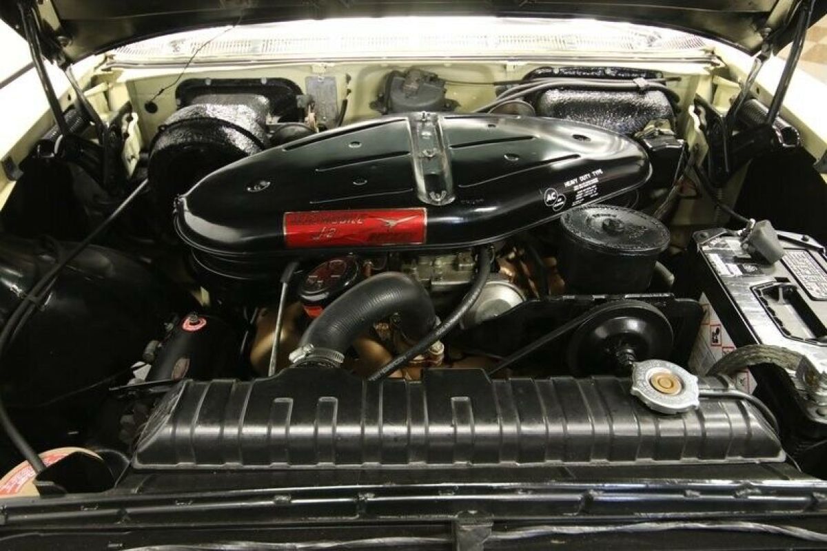 1957 Oldsmobile Eighty-Eight 4 Door Hardtop - photo 4