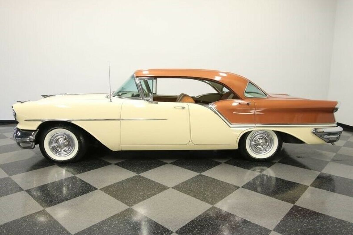 1957 Oldsmobile Eighty-Eight 4 Door Hardtop - photo 8