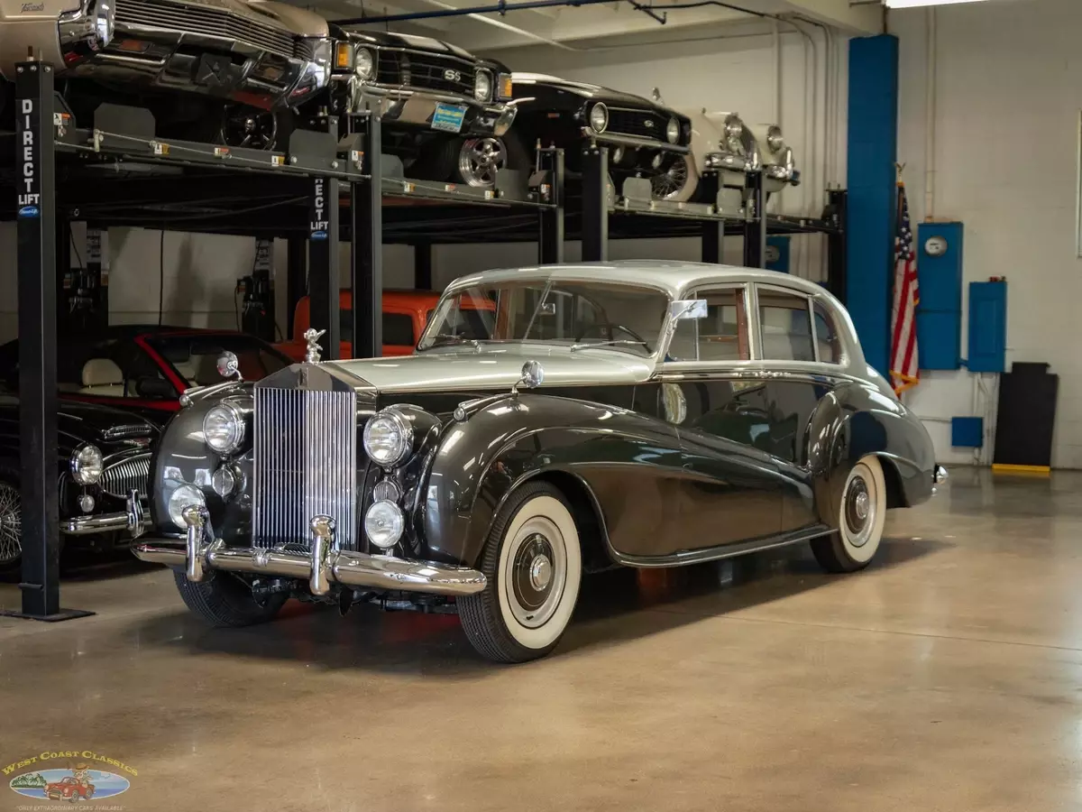 37681 Miles 4887cc 6 cyl Automatic4 Door Sedan 1955 Rolls-Royce Silver Dawn Lightweight H.J. Mulliner Coachbuilt 4 Door Sedan