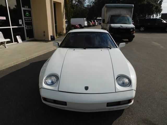 1984 Porsche 928 -- - photo 2