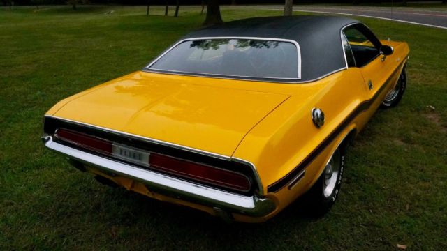 1970 Dodge Challenger R/T 6 PACK - photo 10