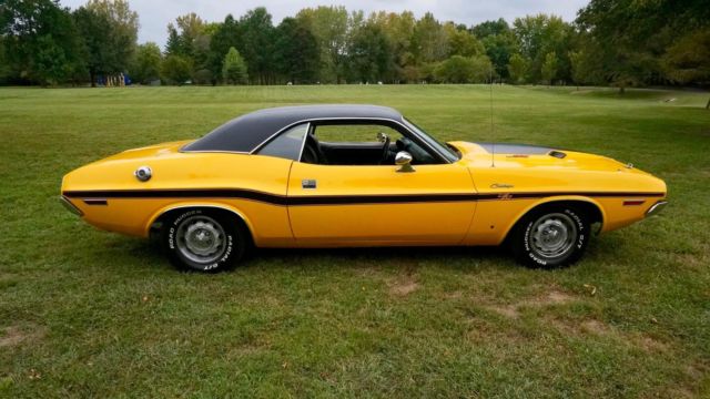1970 Dodge Challenger R/T 6 PACK - photo 9