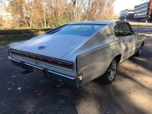 1967 Dodge Charger 383 - photo 6