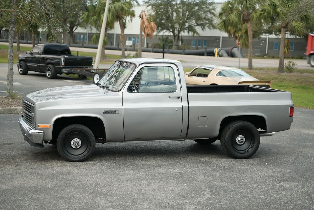 1983 GMC C1500 Short Bed - photo 11