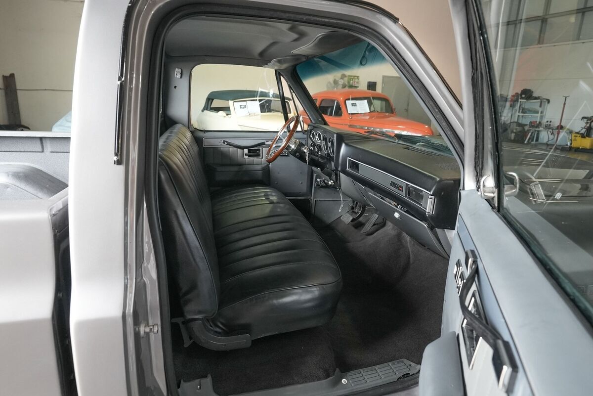 1983 GMC C1500 Short Bed - photo 4